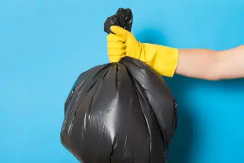 Cuidados com o lixo da sala de vacinação