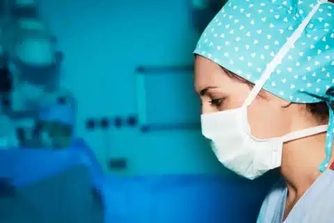 Você tem um trabalho difícil? Tente ser uma enfermeira