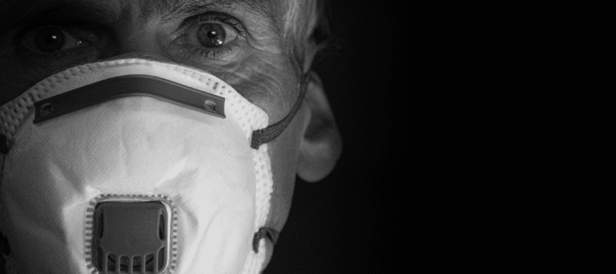 Tem o nome de “triplidemia” pela predominância de 3 vírus que dão quadros respiratórios semelhantes: febre, dor no corpo, tosse, coriza.