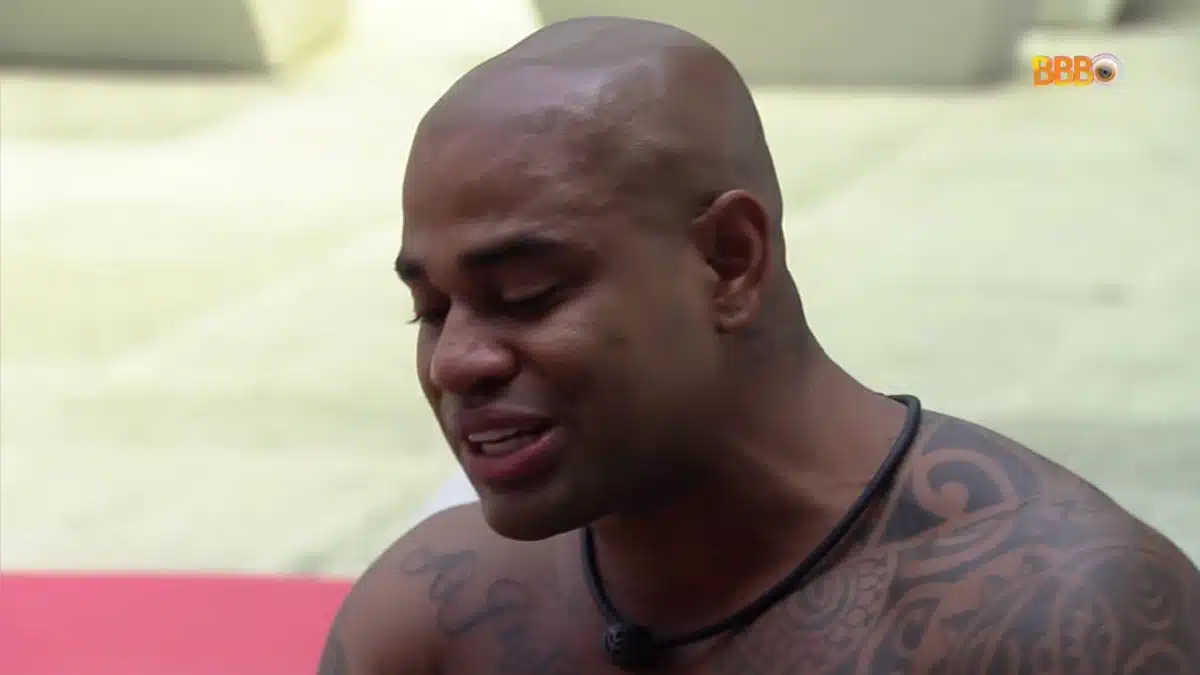 Enfermeiro Cezar Black chora ao criticar do médico Fred Nicácio no BBB23