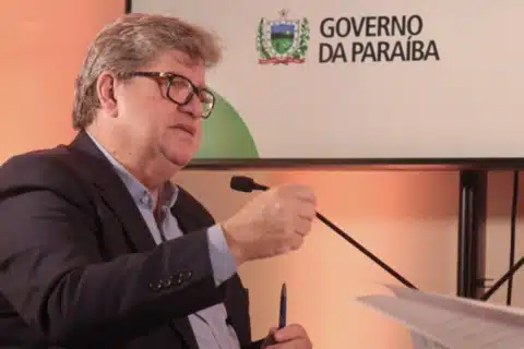 João Azevêdo (PSB), Governador do estado da Paraíba, anuncia que o Piso da Enfermagem será pago em fevereiro de 2023.