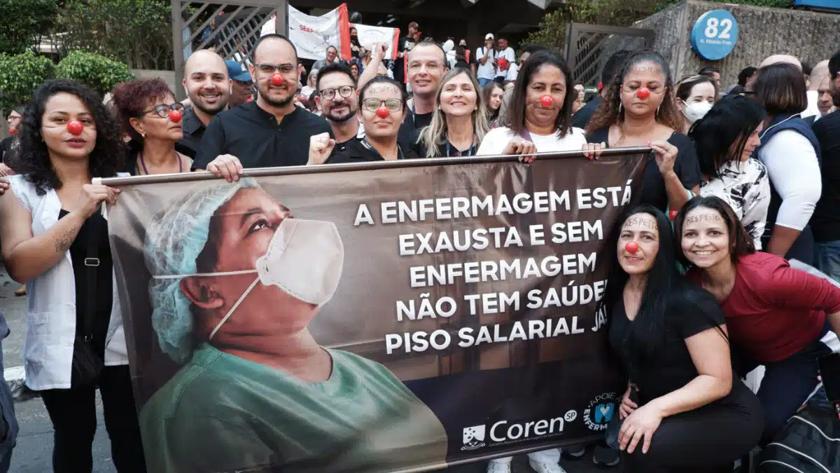 Demora em emitir MP do Piso da Enfermagem provoca Greve Geral dos Profissionais