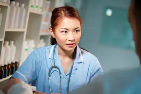 Por que há muito conflito entre médicos e enfermeiros?