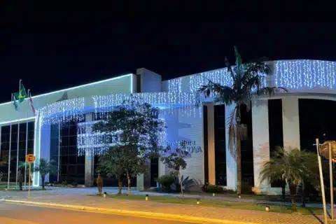Prefeitura no Paraná cria lei proibindo funcionários sair do hospital para almoçar