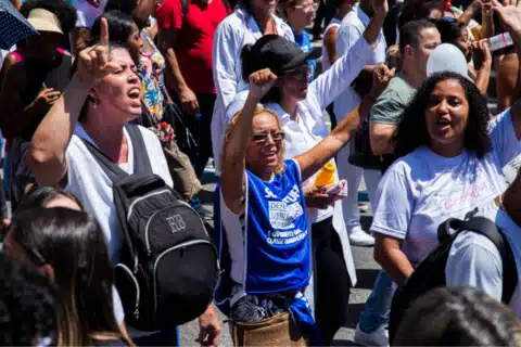 SEM PISO, SEM ENFERMAGEM, é o lema da Greve no Rio de Janeiro que acontece hoje