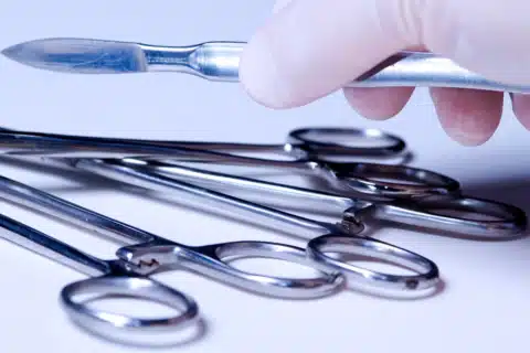Avaliação e atualização de protocolos e procedimentos para CME