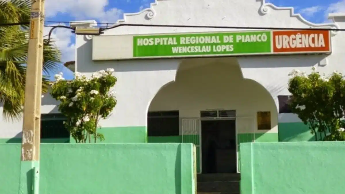 Enfermeiro é impedido de assumir plantão devido à perseguição política