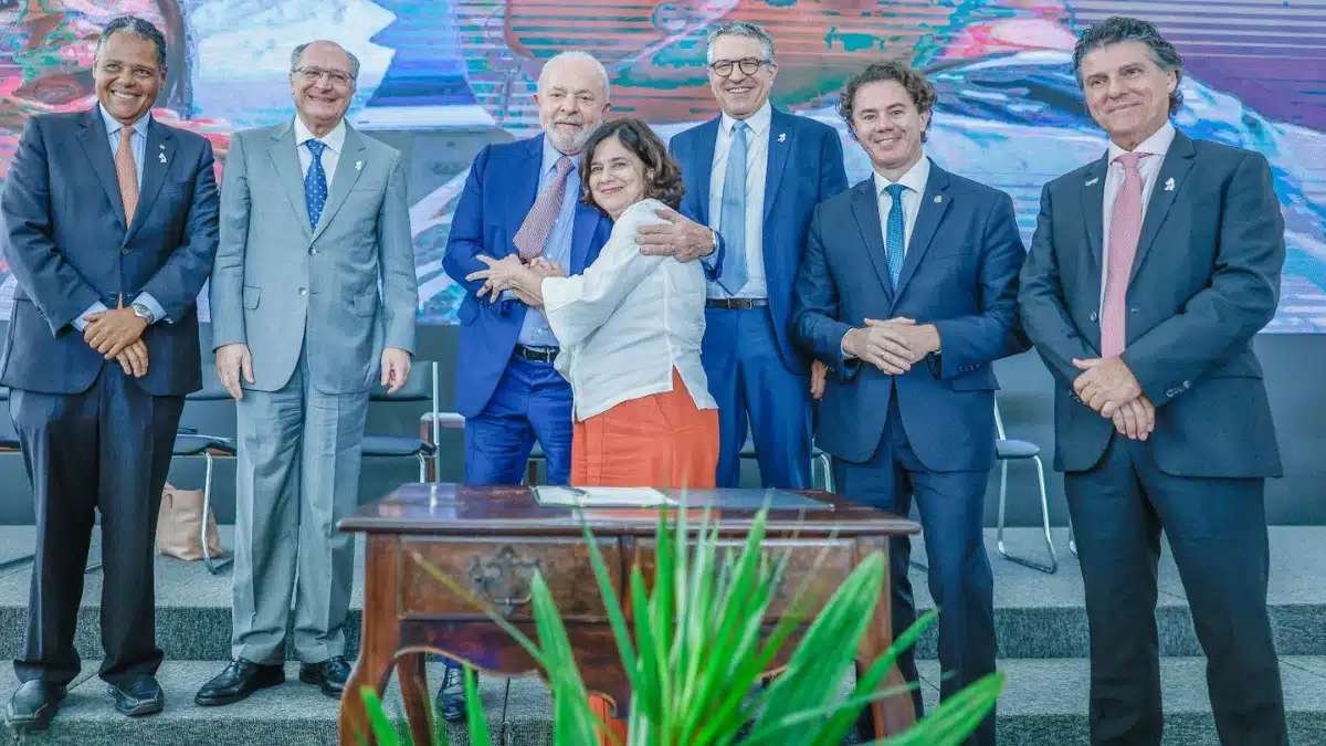 Governo Lula facilita repasse de recursos para entidades filantrópicas com nova portaria