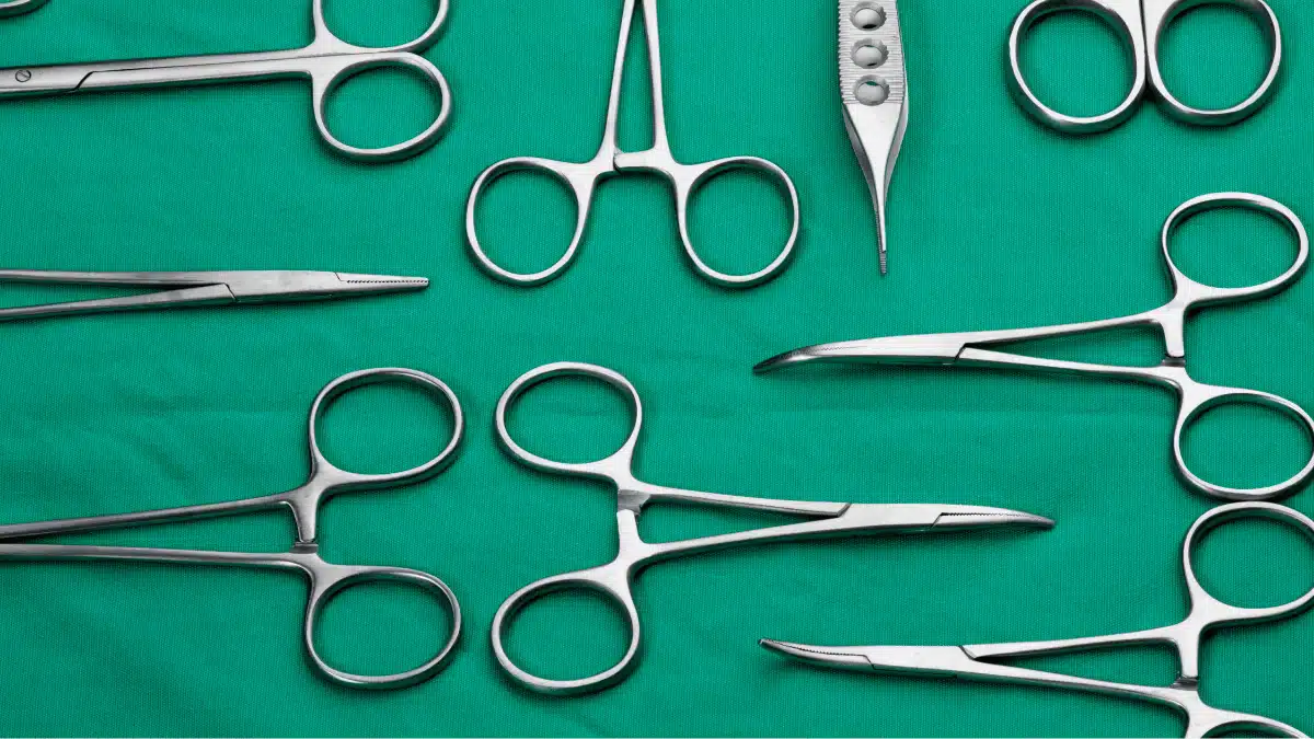 O processo de limpeza e desinfecção de materiais na CME