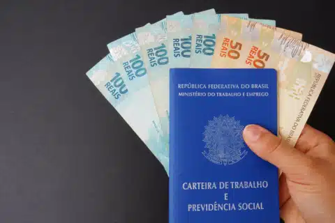 Piso da Enfermagem nas instituições privadas continua sem solução