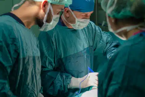 A importância do profissional de enfermagem conhecer os tipos de cirurgias