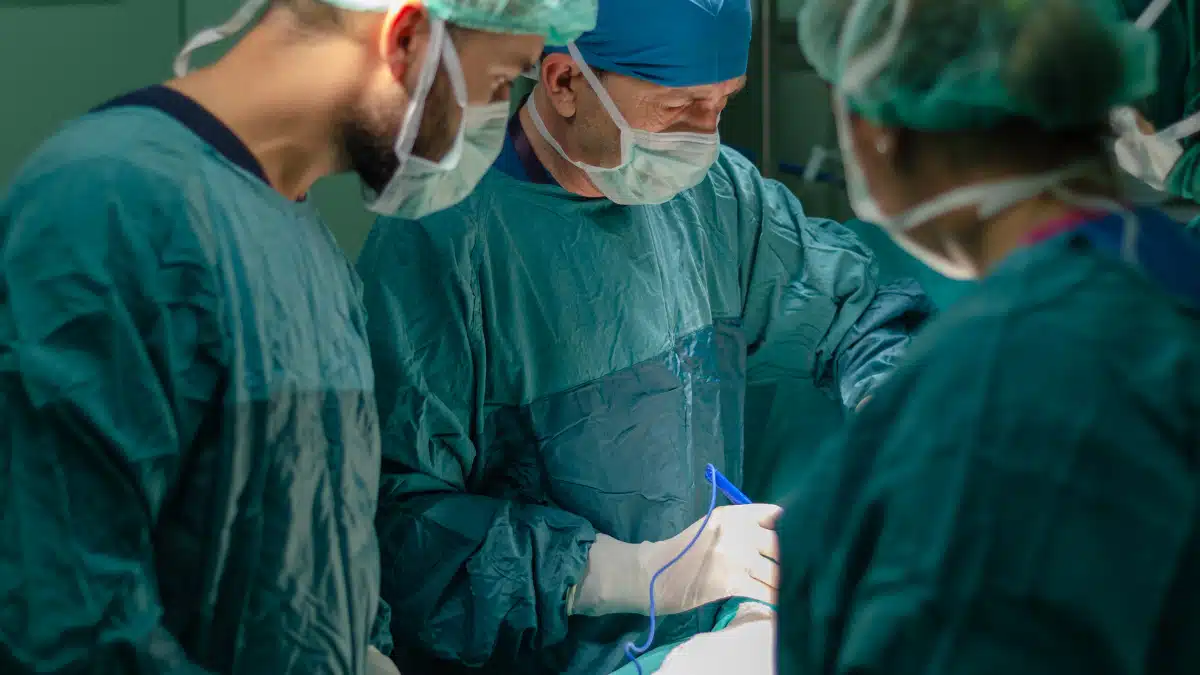 A importância do profissional de enfermagem conhecer os tipos de cirurgias