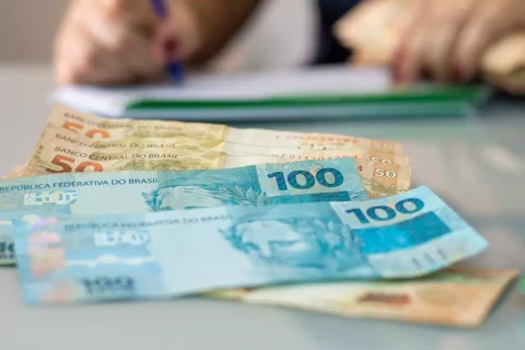 Mato Grosso e municípios recebem R$ 87 milhões para pagamento do Piso da Enfermagem
