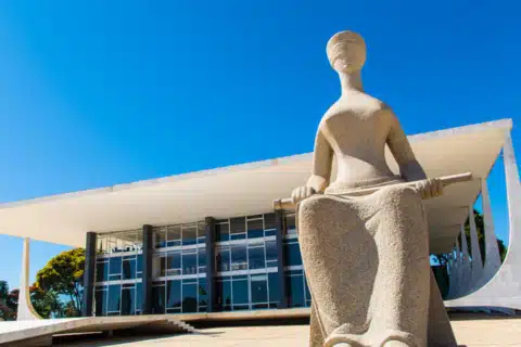 A Enfermagem e sua Incansável Batalha por Direitos Justos
