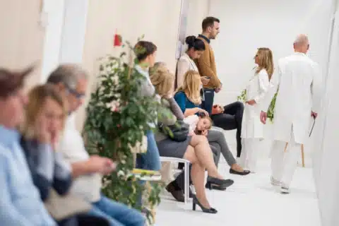 Crise da Ética Médica: Pacientes em espera e Médicos ausentes