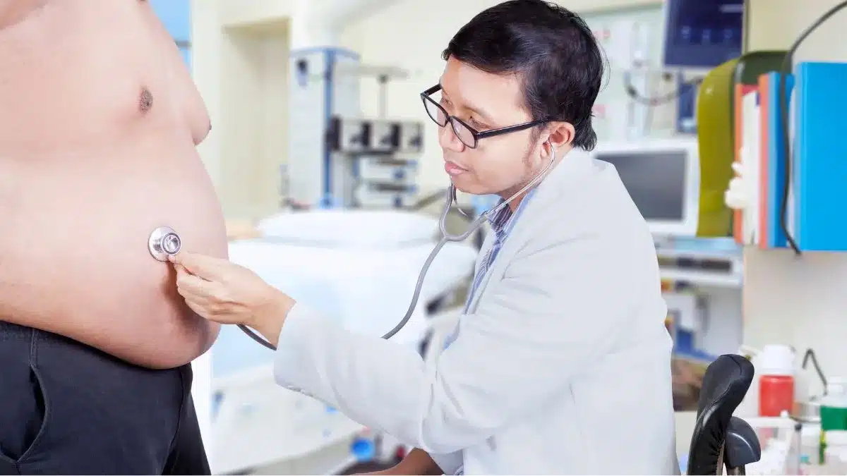Palpação abdominal: Técnica para identificar massas, dor e outros achados