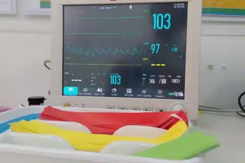 Comunicação eficaz com pacientes no atendimento de urgência e emergência