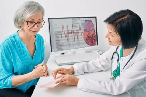 Exame físico em pacientes com alterações cardiovasculares Abordagem e técnicas essenciais