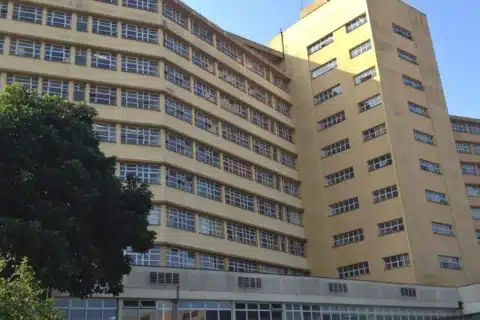 Médicos que batem Ponto sem trabalhar