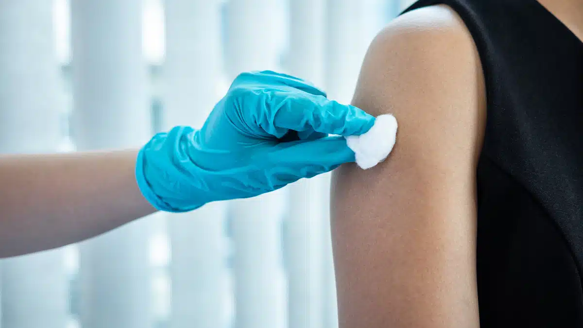 Técnica de aspiração na administração de vacinas: Atualizações e recomendações
