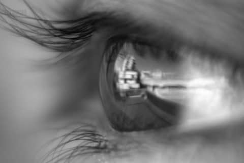Blefarite um problema ocular comum, especialmente entre as mulheres