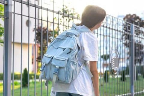 Carga pesada na infância mochilas escolares e os riscos à coluna vertebral