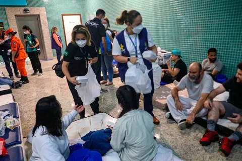 Chegada de brasileiros deportados dos EUA a Minas Gerais Um retrato da crise Humanitária