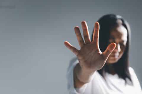 Crescimento da violência contra profissionais de enfermagem