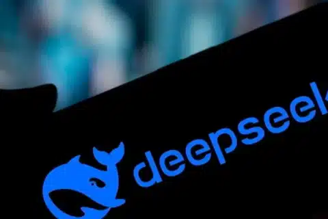DeepSeek-na-vanguarda-da-Saúde-eficiência-algorítmica-contra-gigantes-da-IA