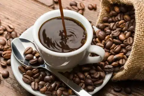 Estudo-revela-café-pode-ser-chave-na-prevenção-de-doenças-cardíacas-e-diabetes