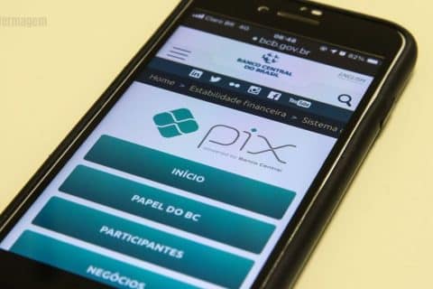 Governo enfrenta repercussões negativas após polêmica sobre o Pix