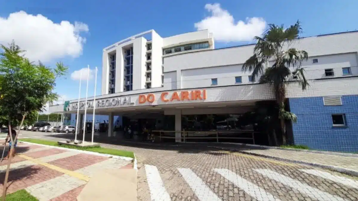 Impostor-aplica-golpes-em-familiares-de-pacientes-de-hospital-público-no-Ceará