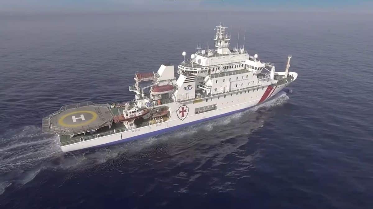 O Navio-Hospital Esperanza Uma arca de esperança nos Mares do Mundo