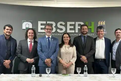 Presidente da Ebserh, Arthur Chioro, apresentou em solenidade novo superintendente do HULW