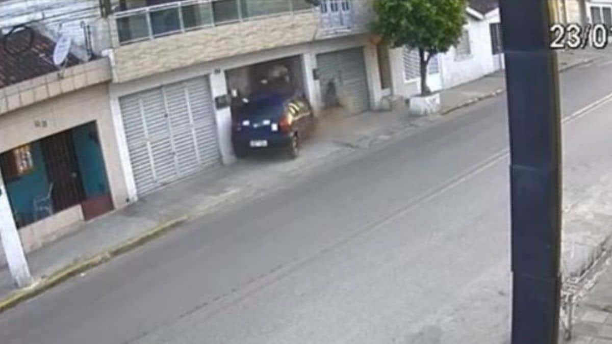 Acidente em João Alfredo, Pernambuco: Perda de controle de veículo gera tragédia