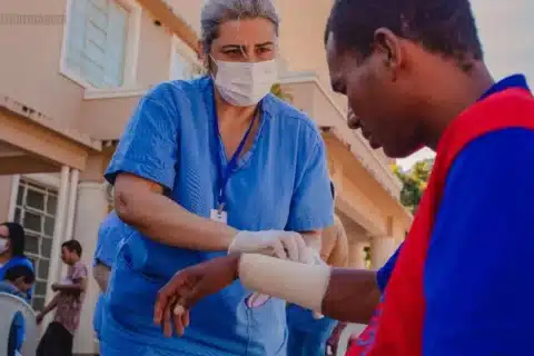 A-Enfermagem-e-o-desafio-de-cuidar-da-população-em-situação-de-rua
