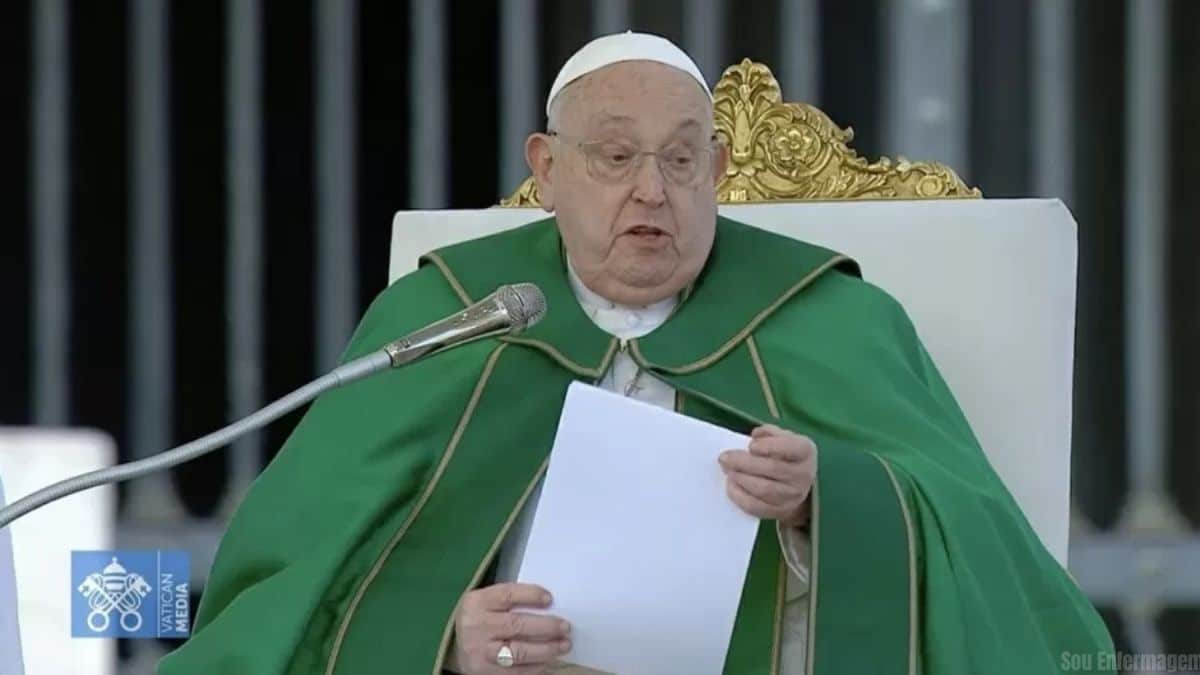 Estado de saúde do Papa Francisco se agrava com infecção polimicrobiana