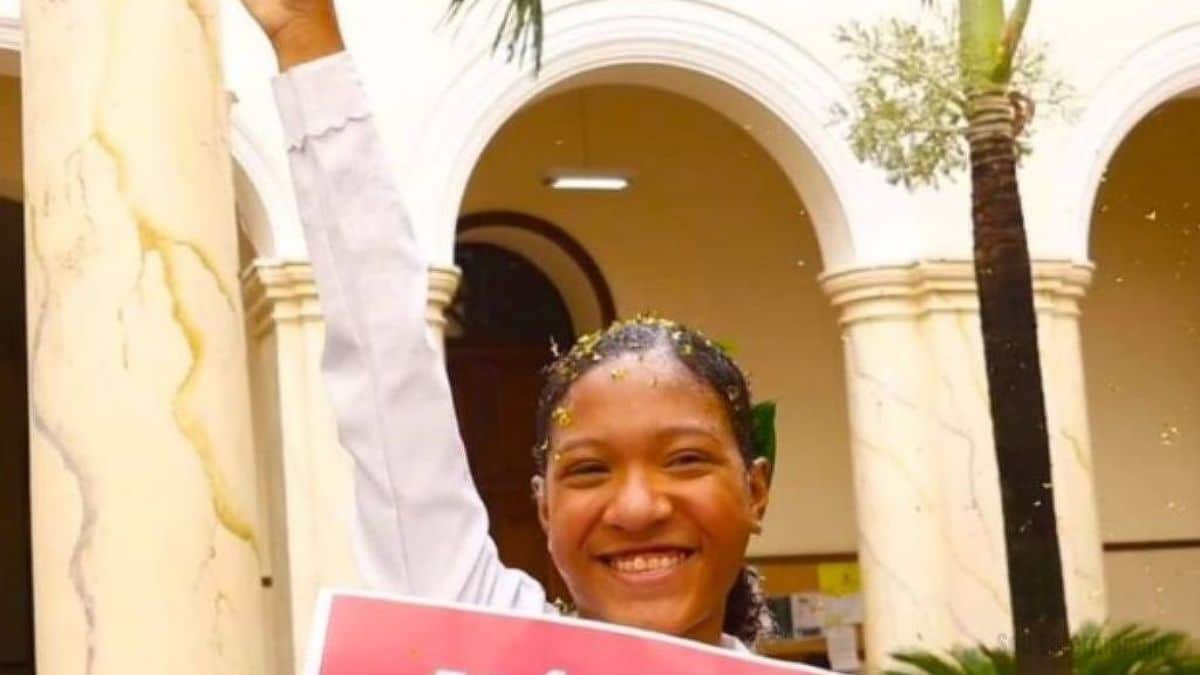Jovem finge aprovação em medicina, é desmascarada na web e surpreende com justificativa