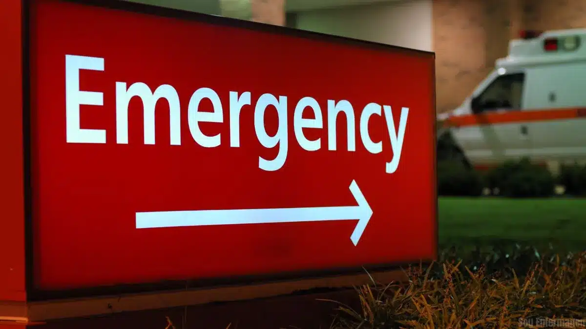 Médico-descobre-que-está-infartando-enquanto-socorre-paciente-na-Emergência