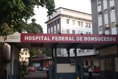 Servidores-terceirizados-protestam-por-atraso-salarial-no-Hospital-de-Bonsucesso