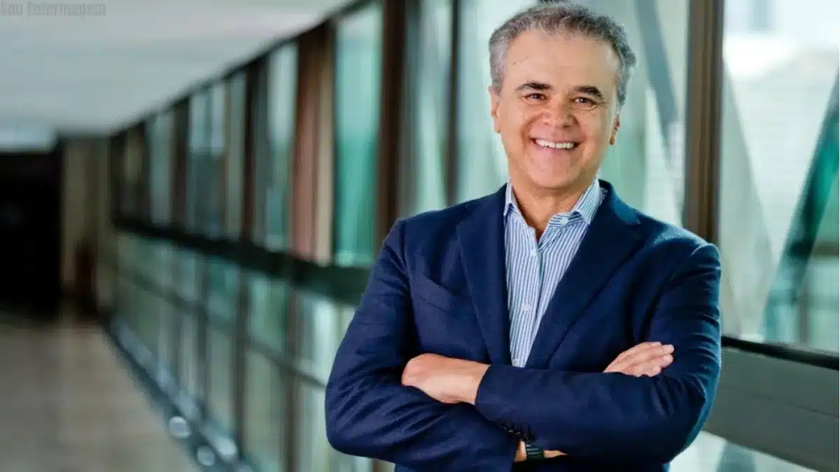 Henrique Salvador é empossado como imortal na Academia Nacional de Medicina