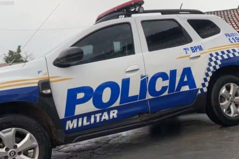 Homem é preso após esfaquear companheira e aguardar sua alta hospitalar