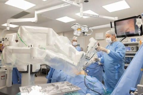 Hospital Santa Cruz amplia excelência com novo centro de cirurgia robótica