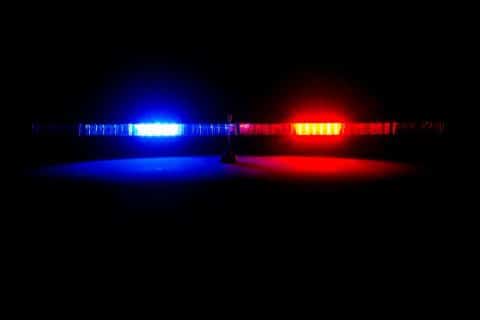 Jovem morre após colisão de moto contra caminhão estacionado em Tocantins