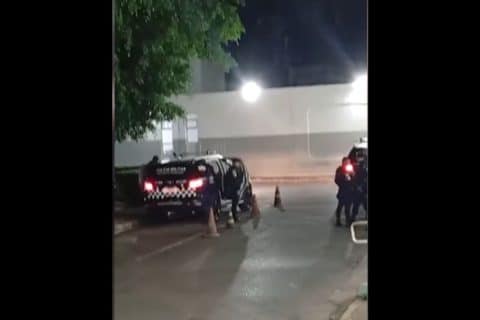 Paciente se revolta e tenta agredir segurança em hospital do DF