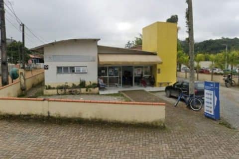 Técnica de enfermagem sofre ataque racista em posto de saúde e denuncia caso