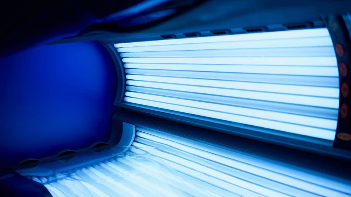 Anvisa amplia restrições e proíbe uso de lâmpadas em equipamentos de bronzeamento artificial