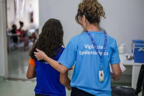 Casos de meningite caem no Distrito Federal em 2024, mas autoridades reforçam alerta para importância da vacinação