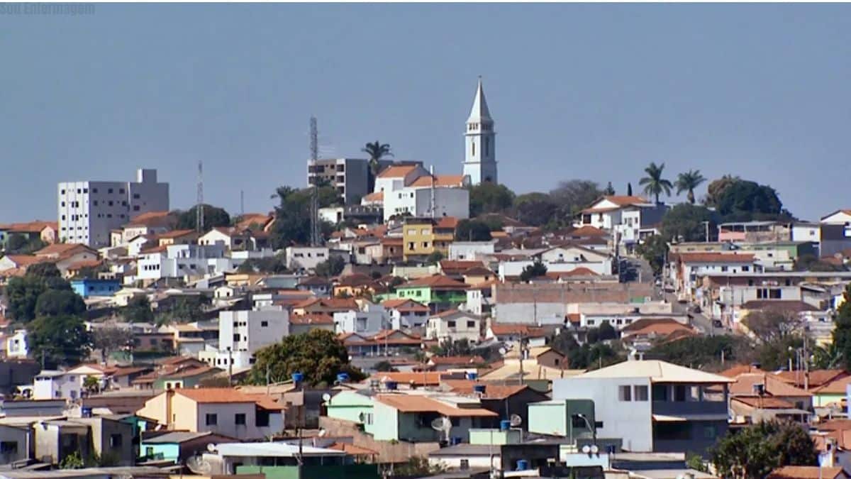 Estudantes de escola pública em Santo Antônio do Amparo passam mal após consumo de merenda escolar
