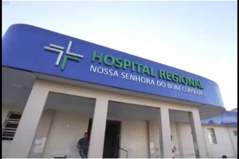 Homem embriagado promove confusão em hospital de Arapiraca e pede para ser preso